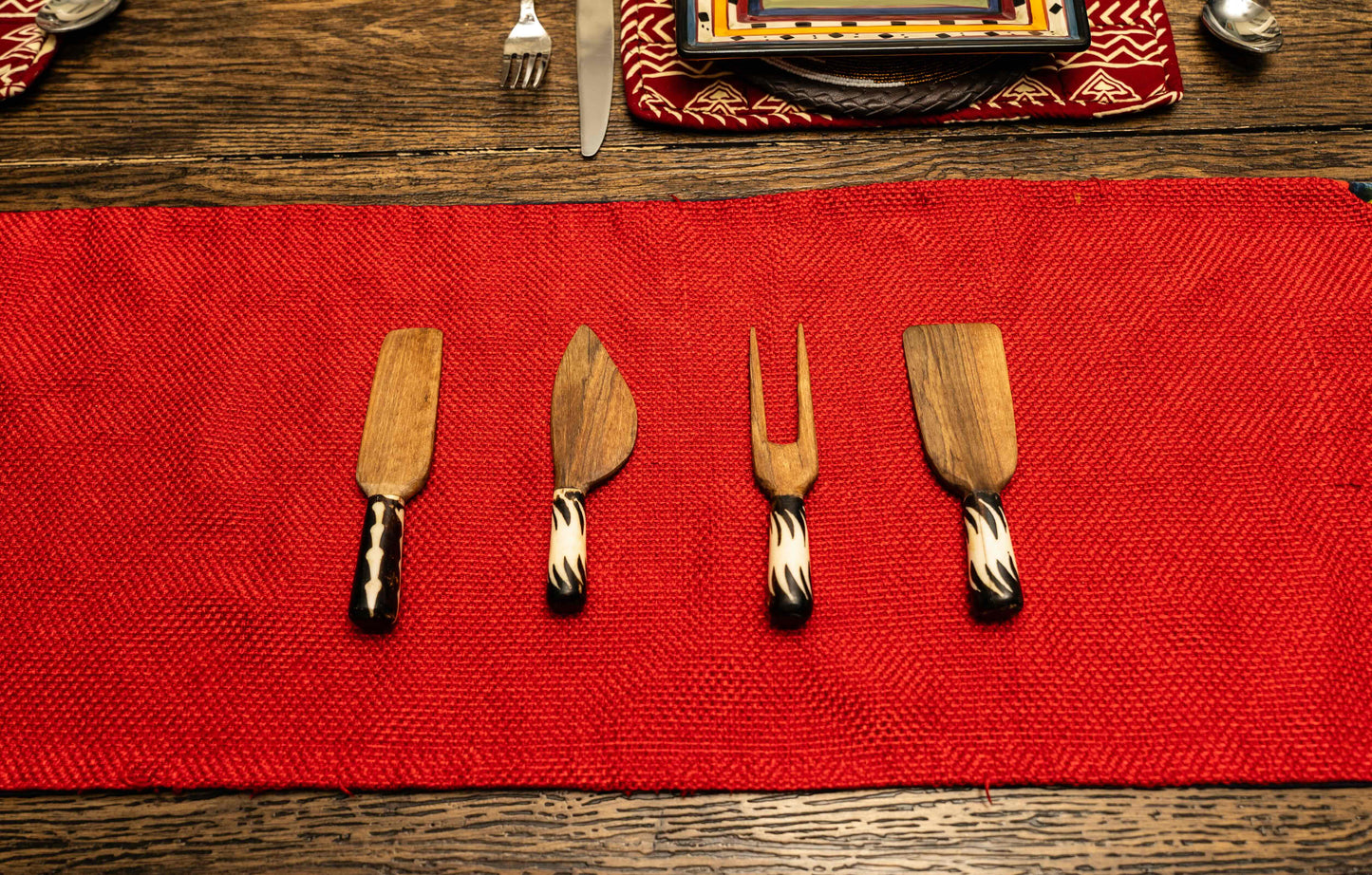 Small Artisan Cutlery Set – Bone-Inlay Handles (Set of 4)