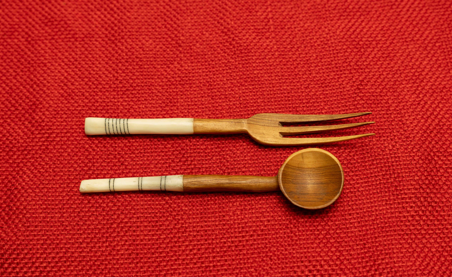 Medium Handcrafted Wooden Cutlery Set – Bone-Inlay Handles