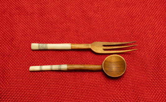 Medium Handcrafted Wooden Cutlery Set – Bone-Inlay Handles